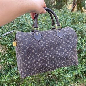 Authentic Louis Vuitton speedy in classic monogram